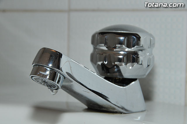 Mañana se producirá un corte de agua en la calle Antonio Garrigues, San Antonio, Santomera, Santa Bárbara, Juan Carlos I y otras, Foto 1