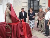 El Alcalde Cmara inaugura la “Venus en Bicicleta” de Antonio Campillo que desde hoy preside el acceso al Palacio Almud