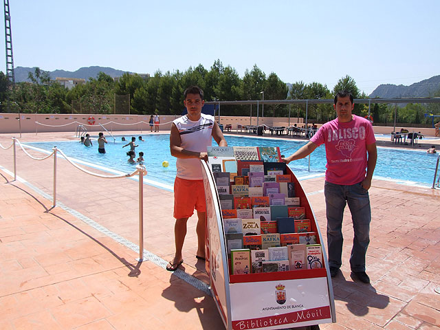 La villa del libro llega a la piscina municipal - 1, Foto 1