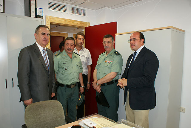 El delegado del Gobierno y el alcalde de Puerto Lumbreras visitan las obras de rehabilitación de la Casa-Cuartel de la Guardia Civil - 1, Foto 1