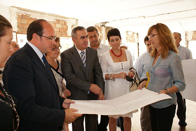 El delegado del Gobierno y el alcalde de Puerto Lumbreras visitan las obras de rehabilitación de la Casa-Cuartel de la Guardia Civil - 2, Foto 2