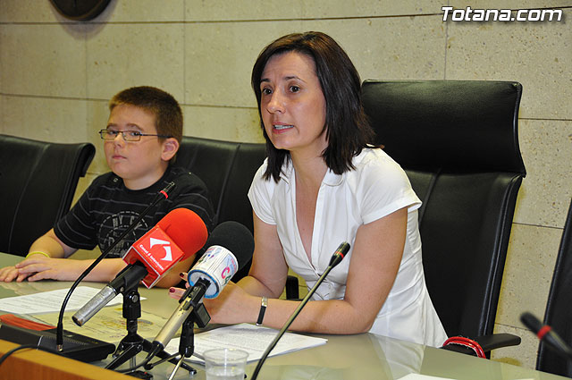 La Concejala de Mujer e Igualdad de Oportunidades clausura las actividades 08-09 con la entrega de diplomas de distintos cursos - 1
