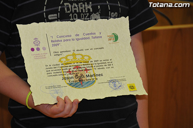 La Concejala de Mujer e Igualdad de Oportunidades clausura las actividades 08-09 con la entrega de diplomas de distintos cursos - 11