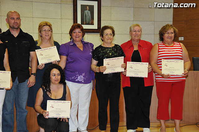 La Concejala de Mujer e Igualdad de Oportunidades clausura las actividades 08-09 con la entrega de diplomas de distintos cursos - 30