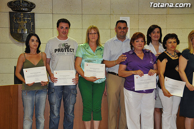 La Concejala de Mujer e Igualdad de Oportunidades clausura las actividades 08-09 con la entrega de diplomas de distintos cursos - 44
