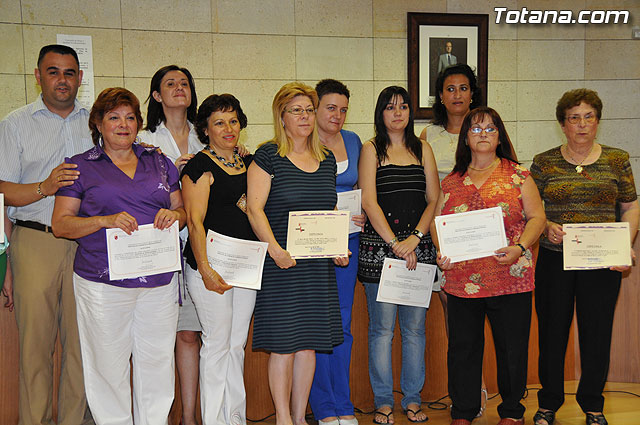 La Concejala de Mujer e Igualdad de Oportunidades clausura las actividades 08-09 con la entrega de diplomas de distintos cursos - 46