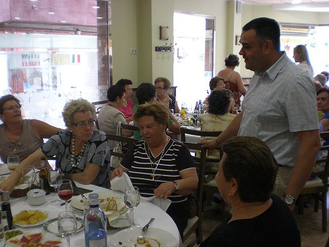 Se clausura la temporada de actividades y talleres llevados a cabo durante todo el año por la Asociación de Amas de Casa Las Tres Avemarías, Foto 3