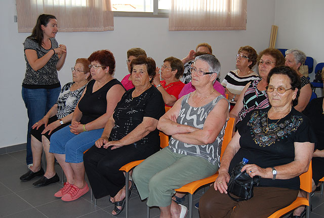 Los usuarios del centro de mayores de El Paretón reciben diplomas, Foto 2