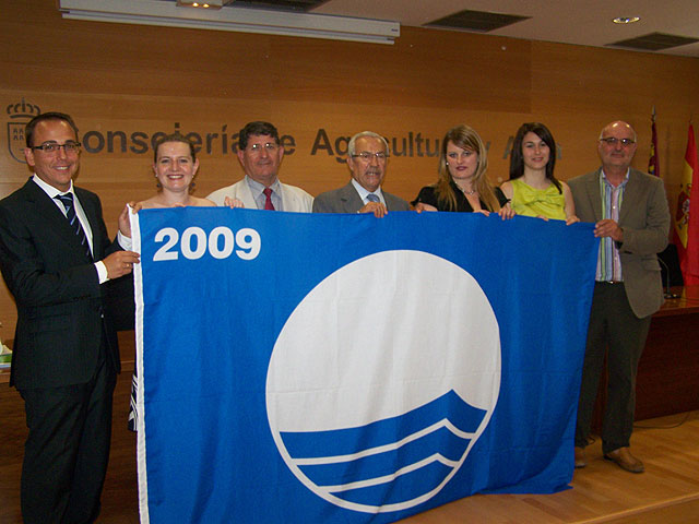 El Alcalde recoge en Murcia las Banderas Azules otorgadas al municipio - 1, Foto 1