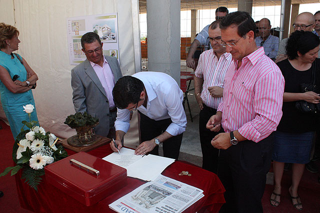 Colocada la primera piedra del Centro de Atención Temprana de Prometeo - 1, Foto 1