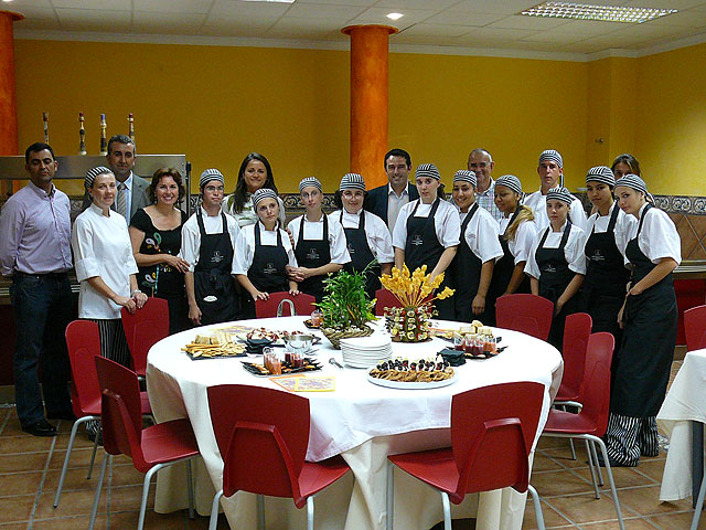 Más de 150 murcianos aprenden un oficio en la Escuela de Formación e Iniciativas de Empleo de El Palmar durante este curso - 1, Foto 1