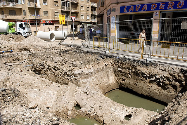 Las obras de Juan Fernández abordan la sustitución del colector de pluviales - 4, Foto 4