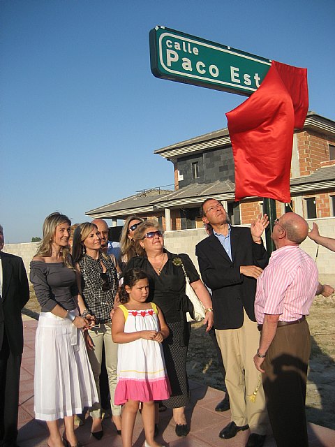 El Alcalde inaugura una calle en La Albatalía en homenaje a Paco Esteban - 2, Foto 2