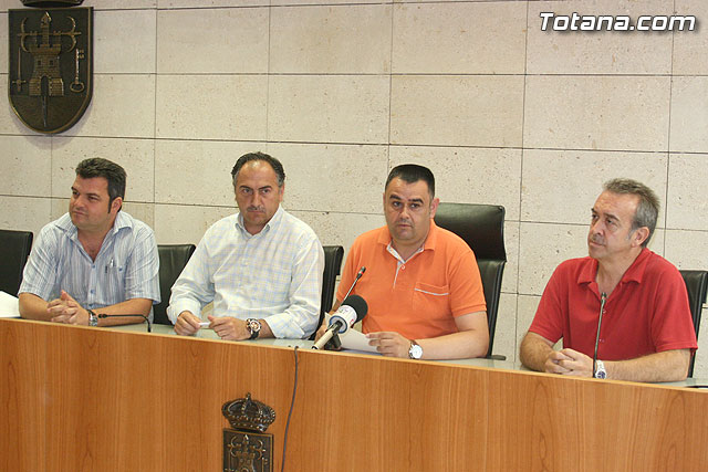 Los tres grupos polticos del consistorio totanero hacen frente comn y firman un manifiesto en defensa del Trasvase Tajo-Segura - 1