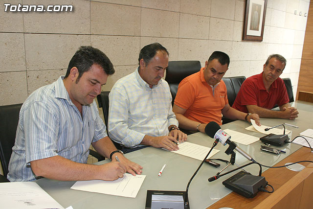 Los tres grupos polticos del consistorio totanero hacen frente comn y firman un manifiesto en defensa del Trasvase Tajo-Segura - 17