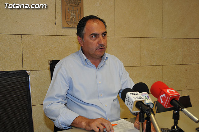 El PP no entiende por qué IU+Los Verdes no apoyó en el Pleno la mejora de la cobertura de internet y telefonía móvil en las zonas residenciales, Foto 1