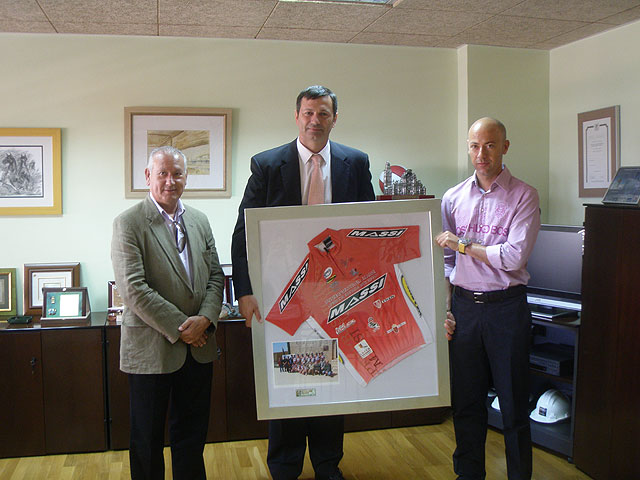 Deportes recibe al equipo Cemelorca-Trek-Lorca Taller del Tiempo - 1, Foto 1