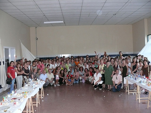 Los alumnos y alumnas de la universidad popular celebraron el fin de curso - 2, Foto 2