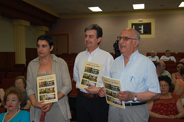La Asociación Cultural Amigos de La Torre Presentó su libro 10 Años de Vida Asociativa 1998-2008 - 3, Foto 3