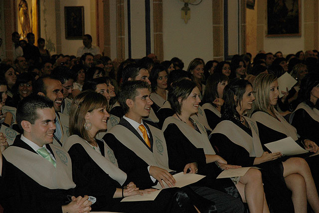 Los nuevos diplomados en Enfermería de la UCAM celebran su graduación - 1, Foto 1