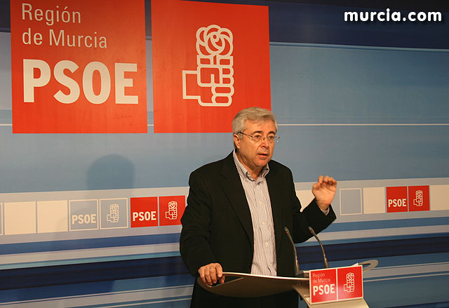 El PSOE afirma que la Región recoge los frutos de una mala gestión política en turismo y de una nefasta campaña de promoción, Foto 1