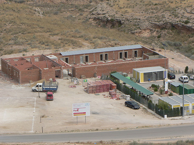 El alcalde de Jumilla afirma que “Las obras que se están ejecutando dentro Plan E van a buen ritmo” - 1, Foto 1