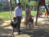 El municipio ya dispone de 200 columpios adaptados para bebs