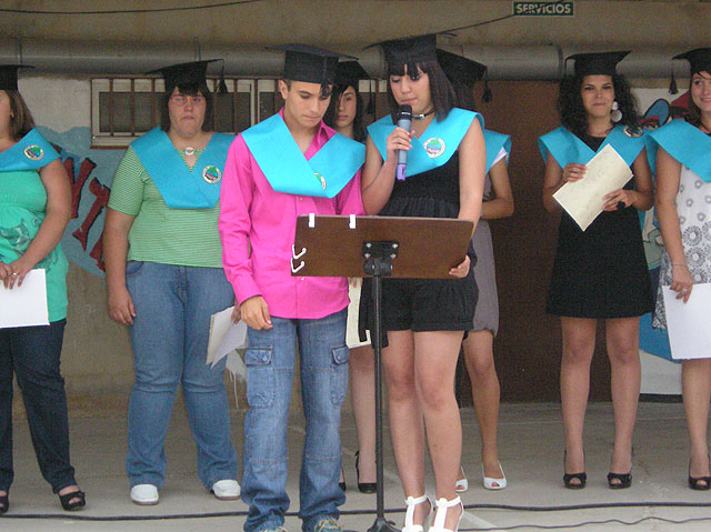 Los primeros alumnos que han realizado la ESO en el CEIB “Guadalentín” de El Paretón se gradúan, Foto 3