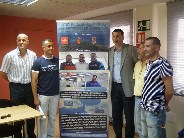 Tres nadadores veteranos de la Región cruzarán a nado el Estrecho de Gibraltar - 1, Foto 1
