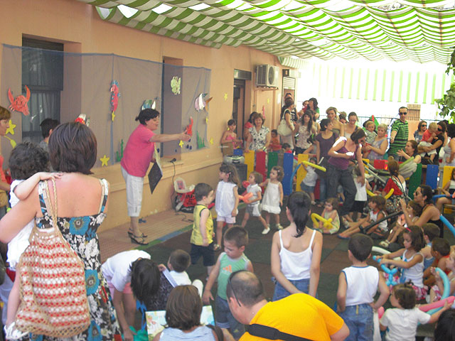 Los “peques” de la Escuela Infantil de Lorquí despidieron el curso - 1, Foto 1