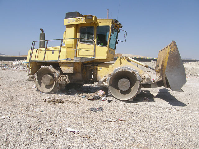 La colaboración de Policía Local y Concejalía de Consumo permite la retirada de 1.856 artículos - 1, Foto 1