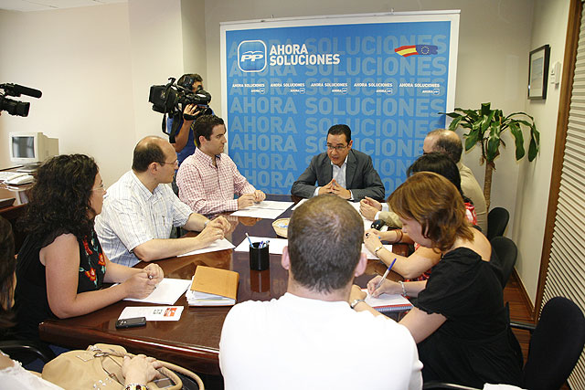 El PP denuncia el “tarifazo eléctrico” del Gobierno socialista - 1, Foto 1