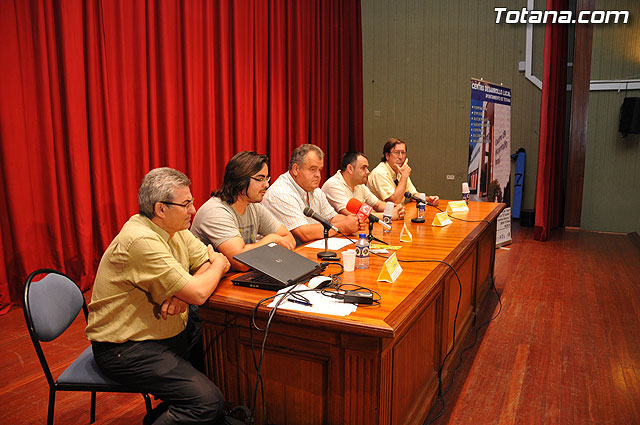 El alcalde y el concejal de Agricultura abren las jornadas de sensibilización sobre las ventajas de la agricultura ecológica, Foto 1