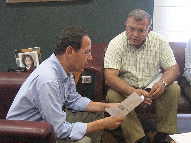 El Alcalde ofrece la “máxima colaboración” del Ayuntamiento a la nueva junta directiva de Moros y Cristianos - 1, Foto 1