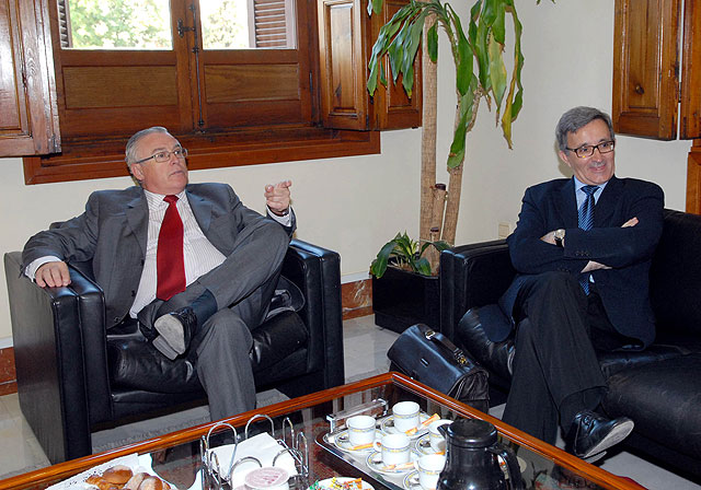 El director general de Política Universitaria anuncia el compromiso del Ministerio para financiar el máster de Secundaria - 3, Foto 3