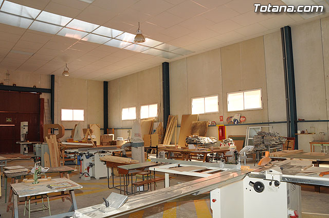 La directora general de Personas con Discapacidad del IMAS visita las dependencias municipales destinadas a colectivos de discapacitados - 12