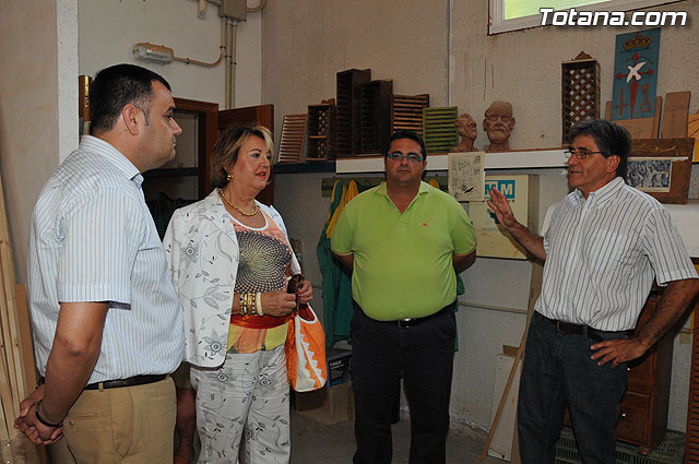 La directora general de Personas con Discapacidad del IMAS visita las dependencias municipales destinadas a colectivos de discapacitados - 14