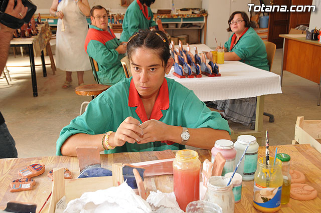 La directora general de Personas con Discapacidad del IMAS visita las dependencias municipales destinadas a colectivos de discapacitados - 27