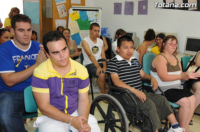 Clausurado el Programa de Iniciacin Profesional Especial (PIPE) “Auxiliares de oficina”, organizado por MIFITO - 12