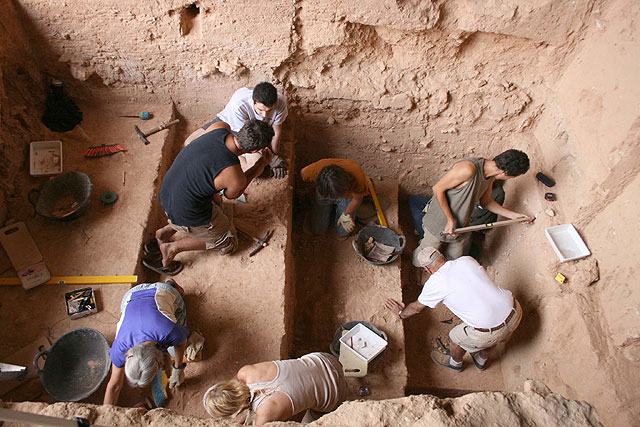 Comienza la XX campaña de excavación arqueológica en la Cueva Negra - 2, Foto 2