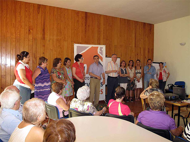 25 mayores participan en la I Escuela de Verano - 1, Foto 1