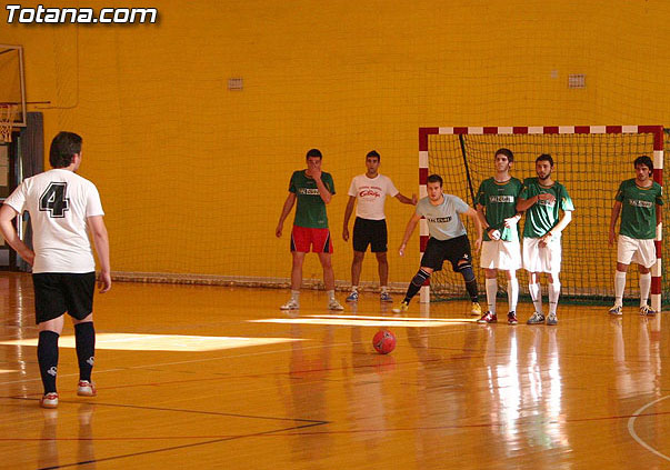 Las 24 horas de fútbol sala se celebran este fin de semana durante los días 4 y 5 de julio en el pabellón Manolo Ibáñez - 1, Foto 1