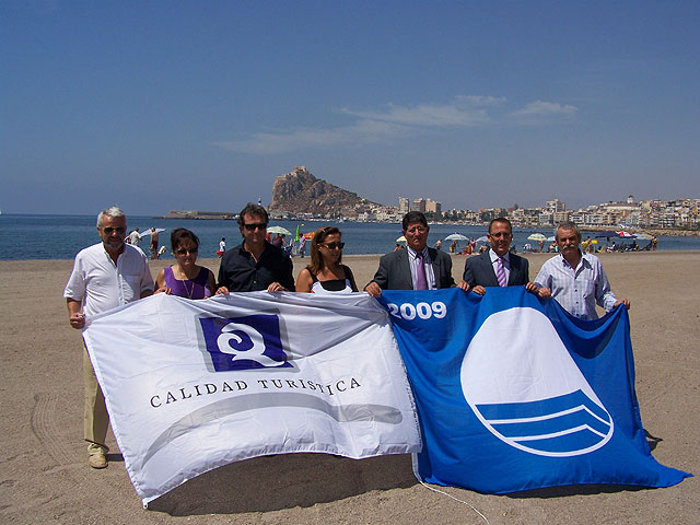 7 Banderas Azules y una Q de Calidad ondean ya en el municipio Águilas - 1, Foto 1