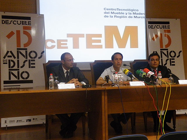 La exposición “Descubre 15 años de diseño” llena de muebles premiados la Casa de la Cultura de Yecla - 3, Foto 3