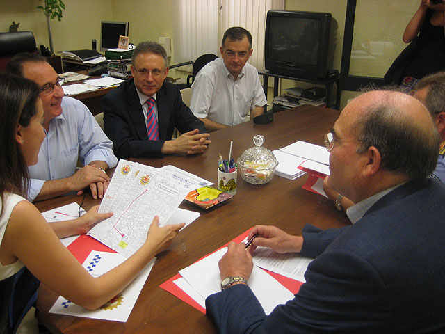 Ayuntamiento y comerciantes acuerdan tres rutas para que el derecho a manifestarse se tenga pero sin perjudicar a los negocios del centro - 2, Foto 2