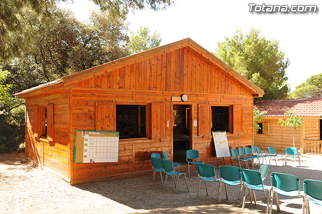 Un total de 300 niños y jvenes participan en las escuelas de verano, campamentos, viajes, y actividades diversas - 12