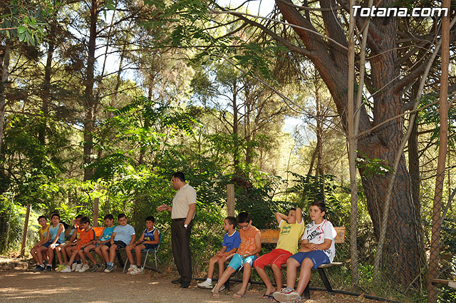 Un total de 300 niños y jvenes participan en las escuelas de verano, campamentos, viajes, y actividades diversas - 27
