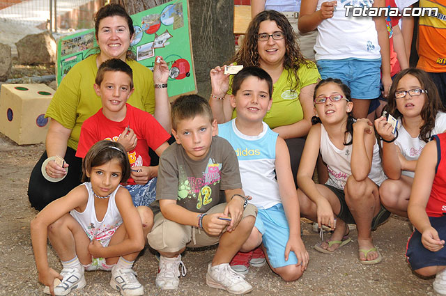 Un total de 300 niños y jvenes participan en las escuelas de verano, campamentos, viajes, y actividades diversas - 33