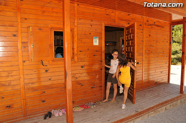 Un total de 300 niños y jvenes participan en las escuelas de verano, campamentos, viajes, y actividades diversas - 44