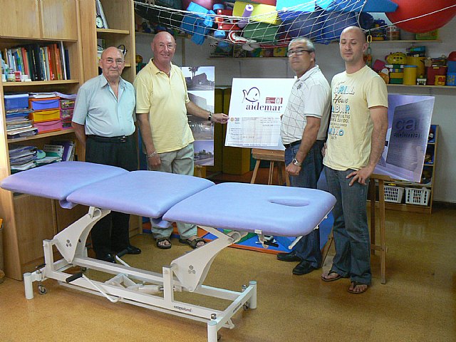 Donan 1.800 € al desarrollo de actividades del Centro de Desarrollo Infantil y Atención Temprana de Aidemar - 1, Foto 1